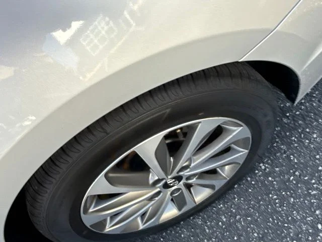 Used 2016 Silver Hyundai Sport image 14