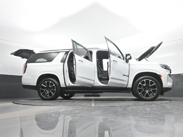 Used 2022 White Chevrolet RST image 31