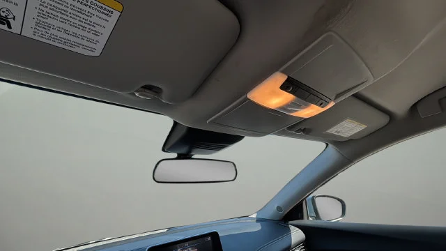Used 2025  Nissan SV image 27