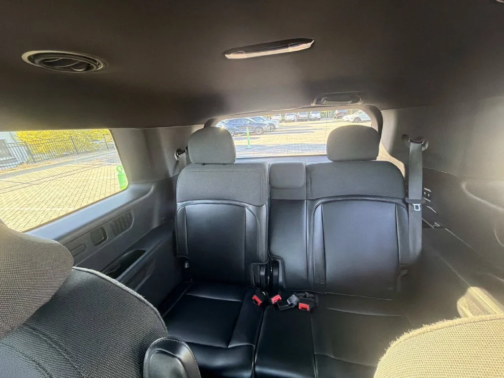 Used 2027 Black Kia S image 26