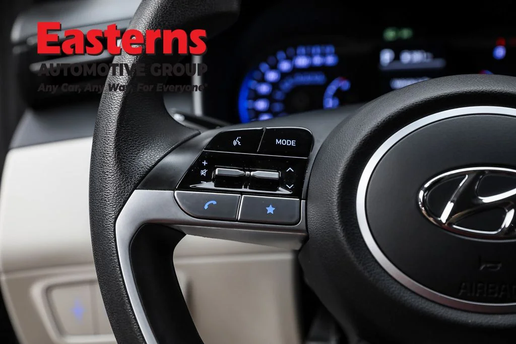 Used 2024 Black Hyundai SEL image 15