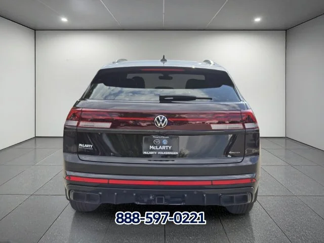New 2026 Deep Black Pearl Volkswagen 2.0T SEL R-Line Black image 4