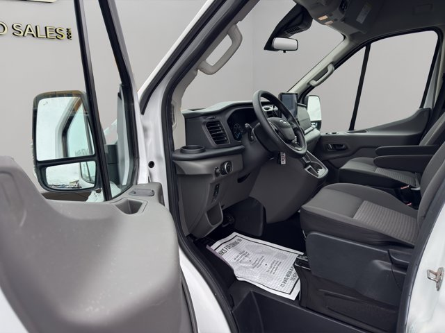 Used 2025 White Ford XL image 27