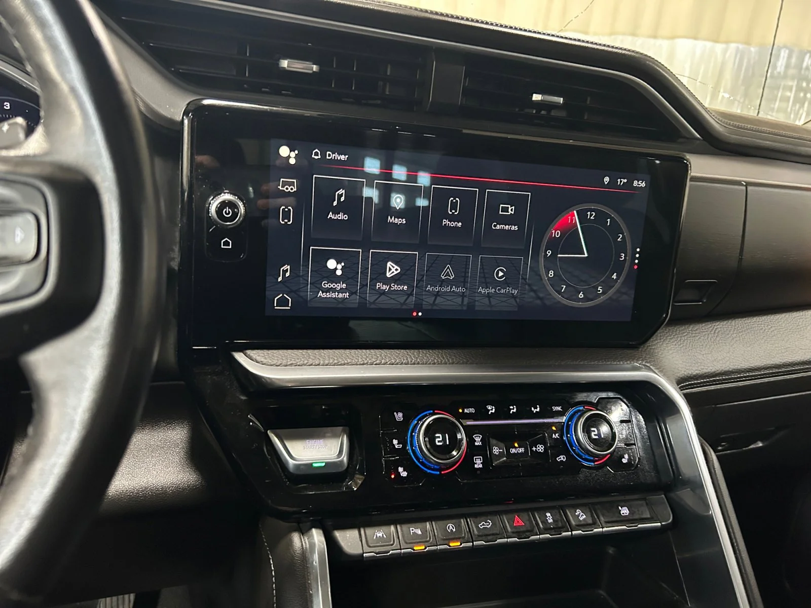Used 2023 White GMC Denali Crew Cab image 25
