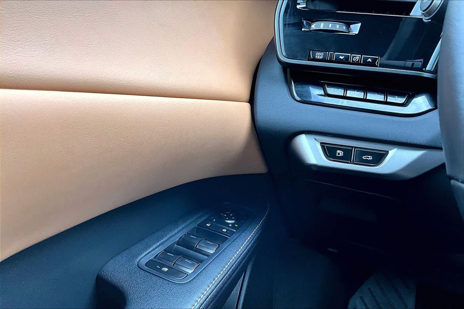 Used 2025 Nightfall Mica Lexus Premium image 36