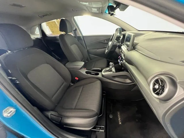 Used 2022 Green Hyundai SEL image 32