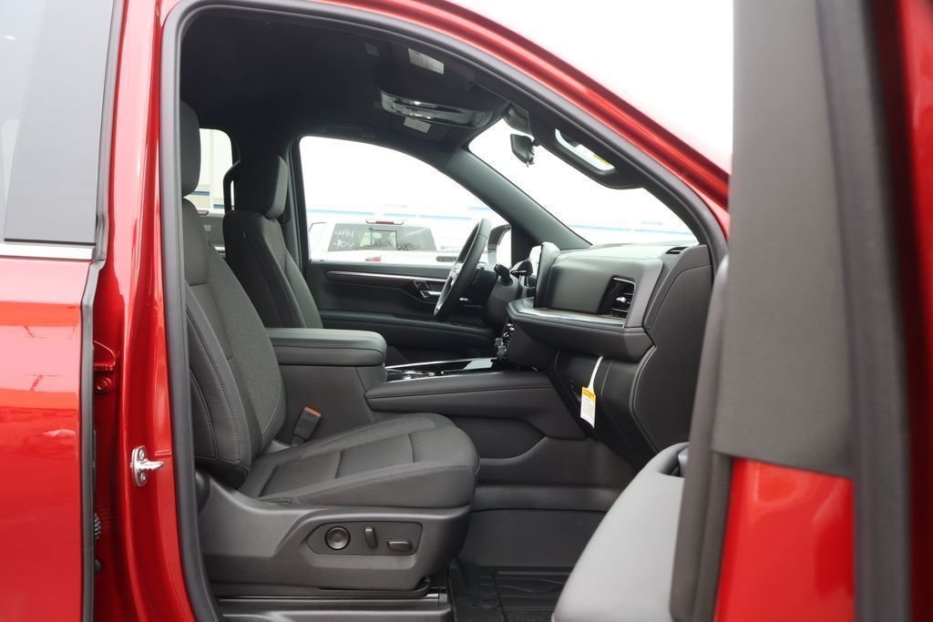 2026 Chevrolet Suburban LS - Photo 40