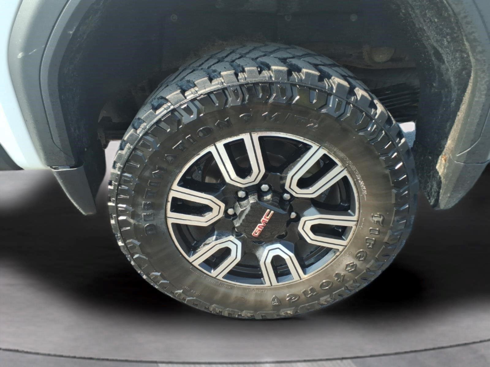 Used 2021 SUMMIT WHITE GMC AT4 image 10