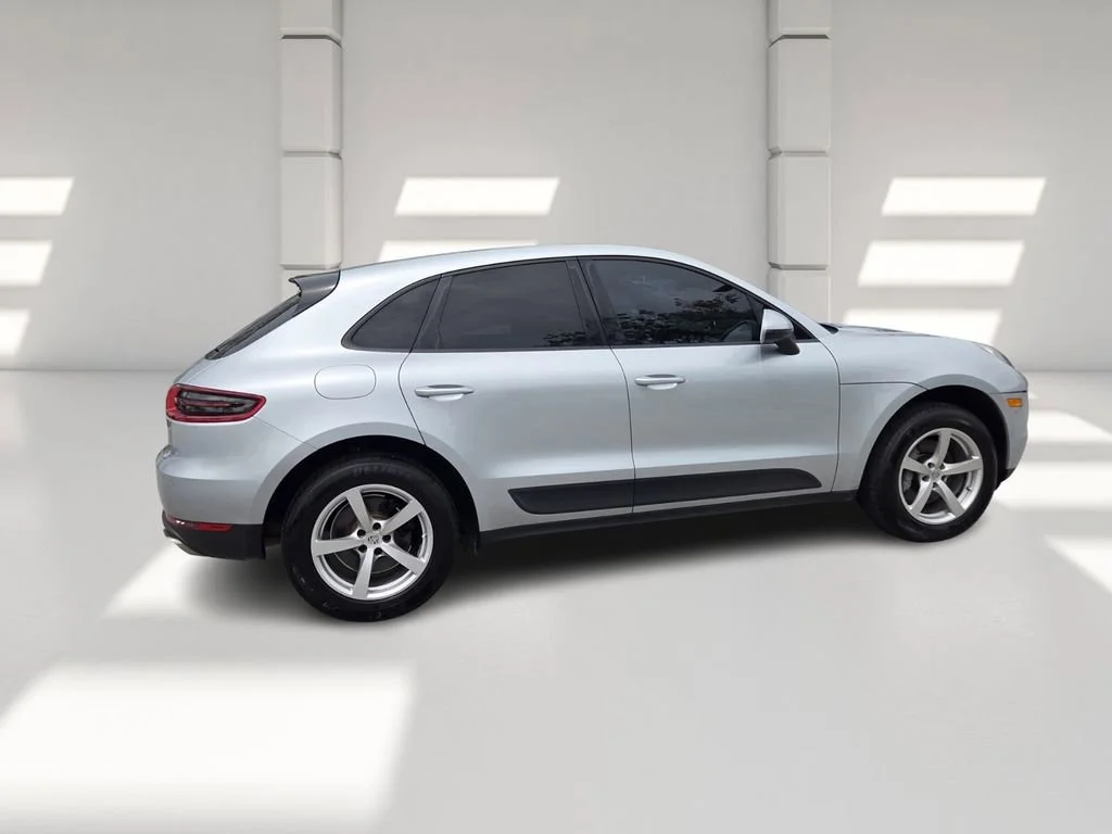 Used 2018 Silver Porsche  image 6