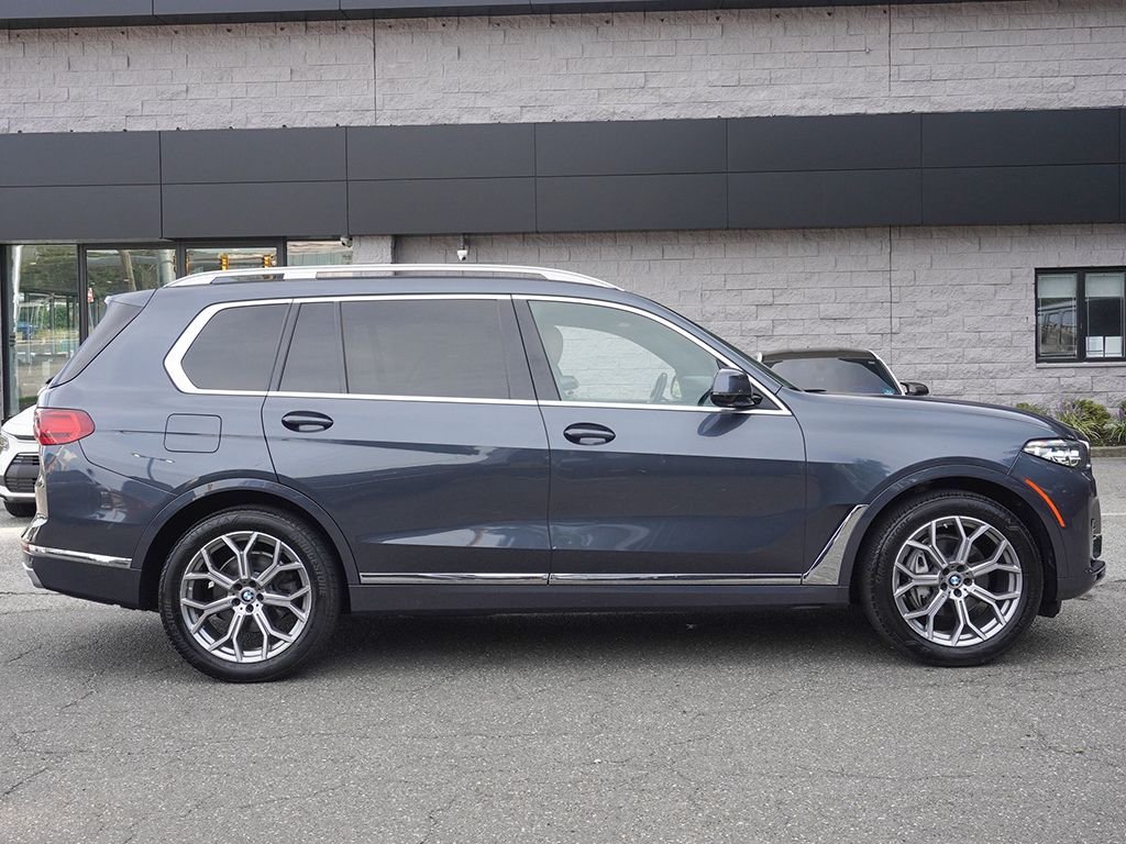 Used 2022 Gray BMW xDrive40i image 21