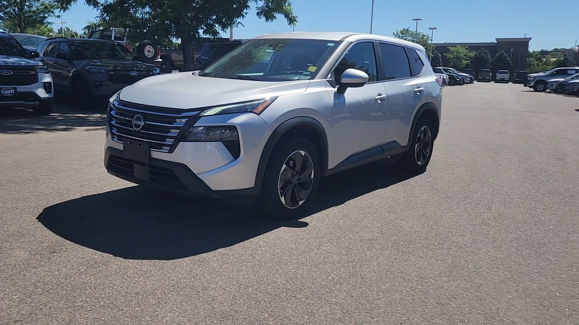 Used 2025 Brilliant Silver Metallic Nissan SV image 10