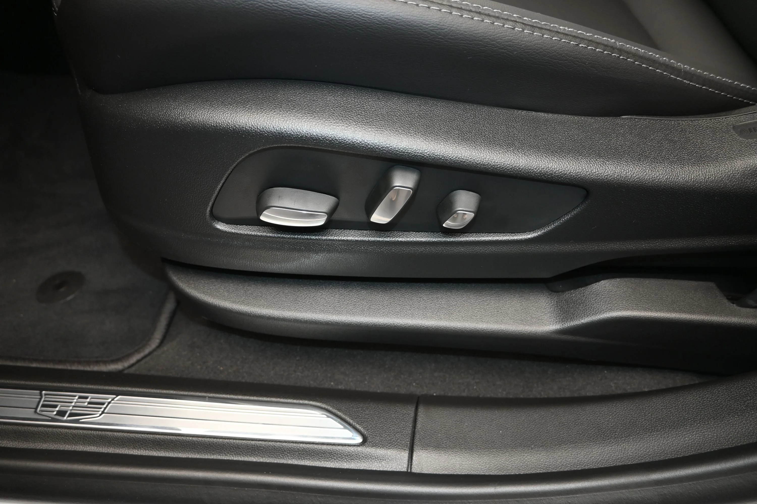2026 Cadillac XT5 Premium Luxury - Photo 9
