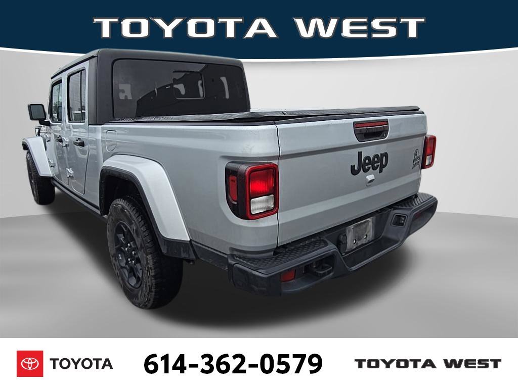 Used 2023 Silver Jeep Willys image 4