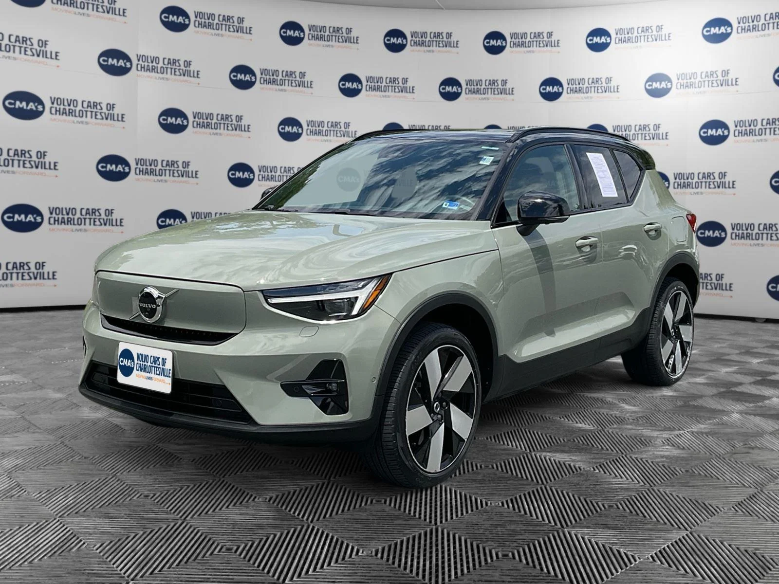2023 Volvo XC40 P8 Recharge Ultimate AWD's photo