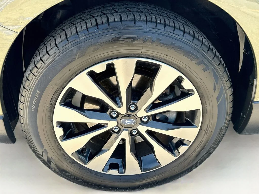 Used 2017 Green Subaru 2.5i image 41
