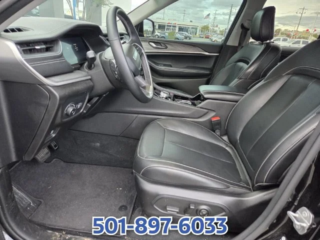 Used 2022 Black Jeep Limited image 9