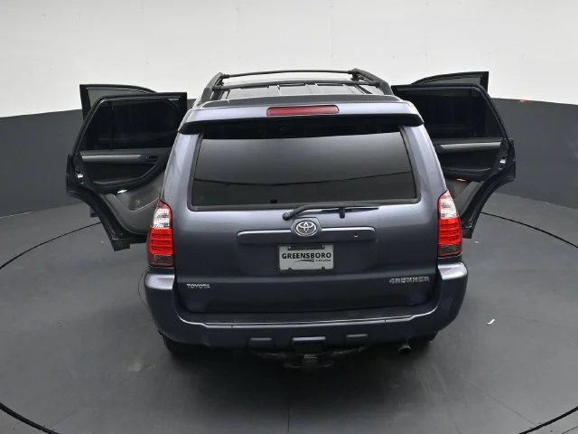 Used 2006 Galactic Gray Mica Toyota SR5 Sport image 31