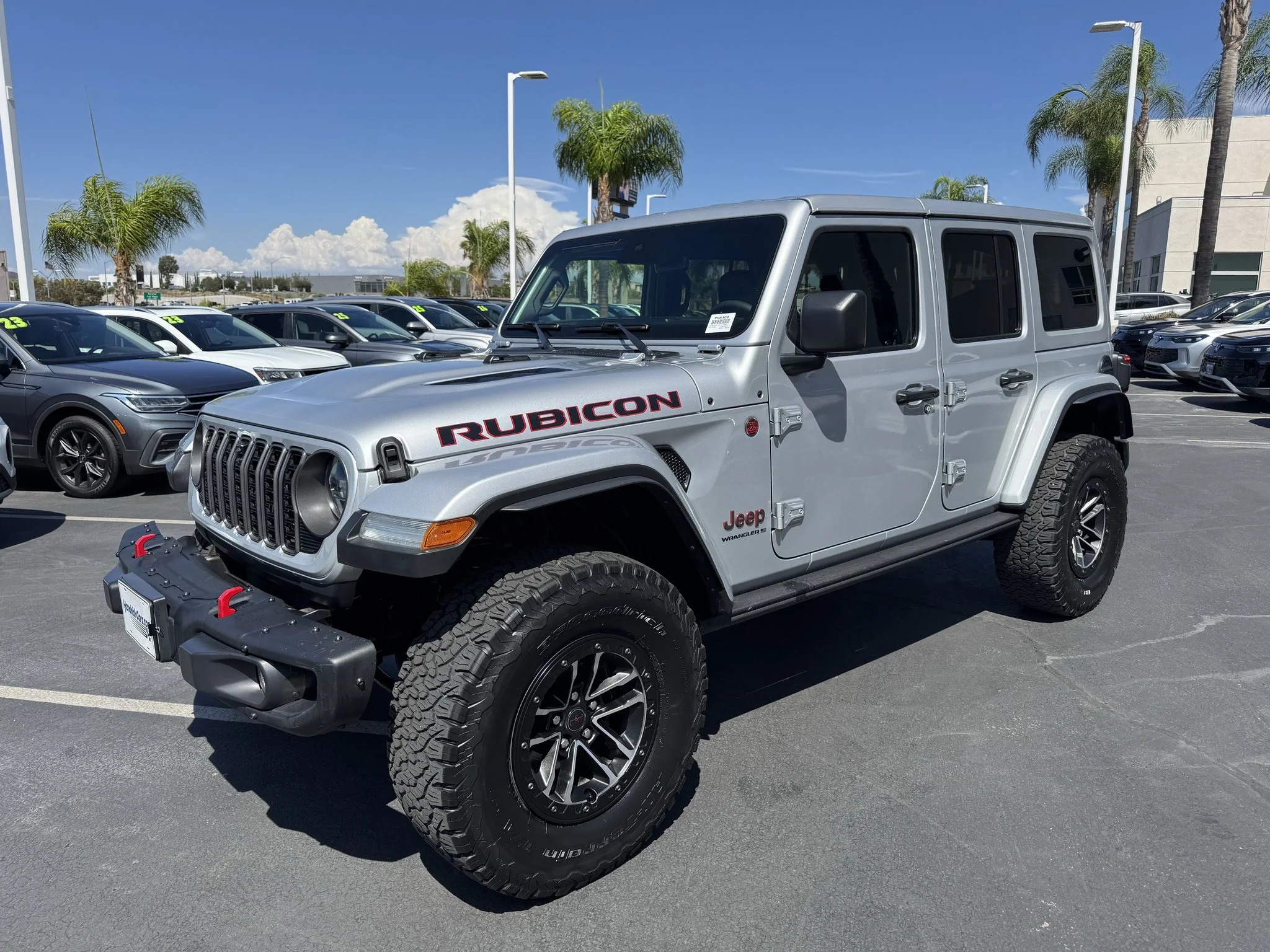 Used 2024 Silver Zynith Clearcoat Jeep Rubicon X image 3