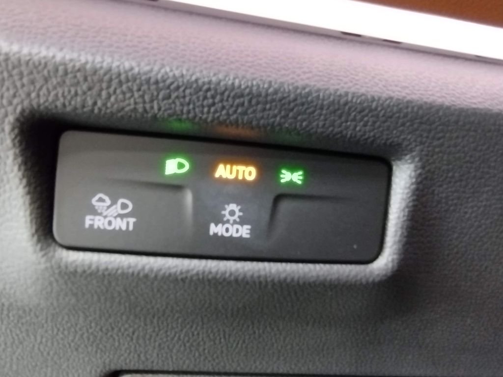 New 2026 Avocado Green w/Deep Black Roof Volkswagen 2.0T SEL R-Line Turbo image 29
