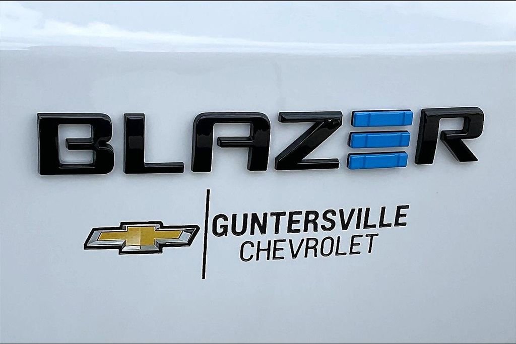 2025 Chevrolet Blazer EV LT - Photo 18
