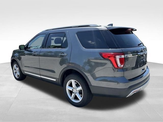Used 2017 Gray Ford XLT image 9