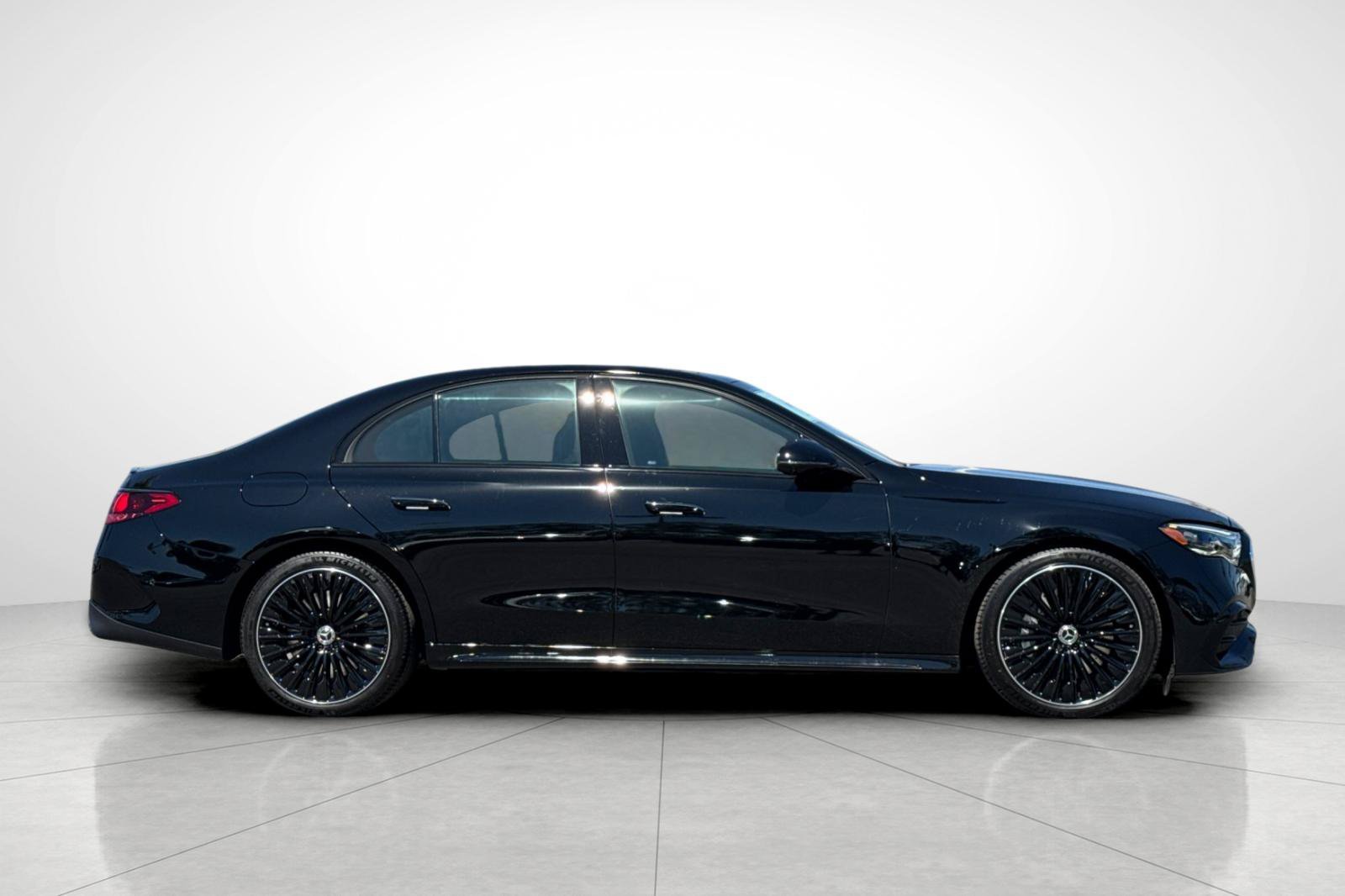 New 2027 Black Mercedes-Benz E 450 image 34