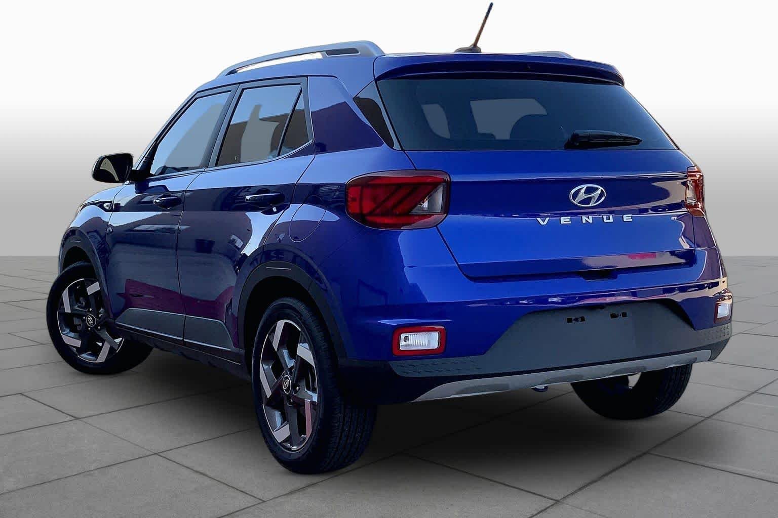 Used 2025 Intense Blue Hyundai SEL image 11