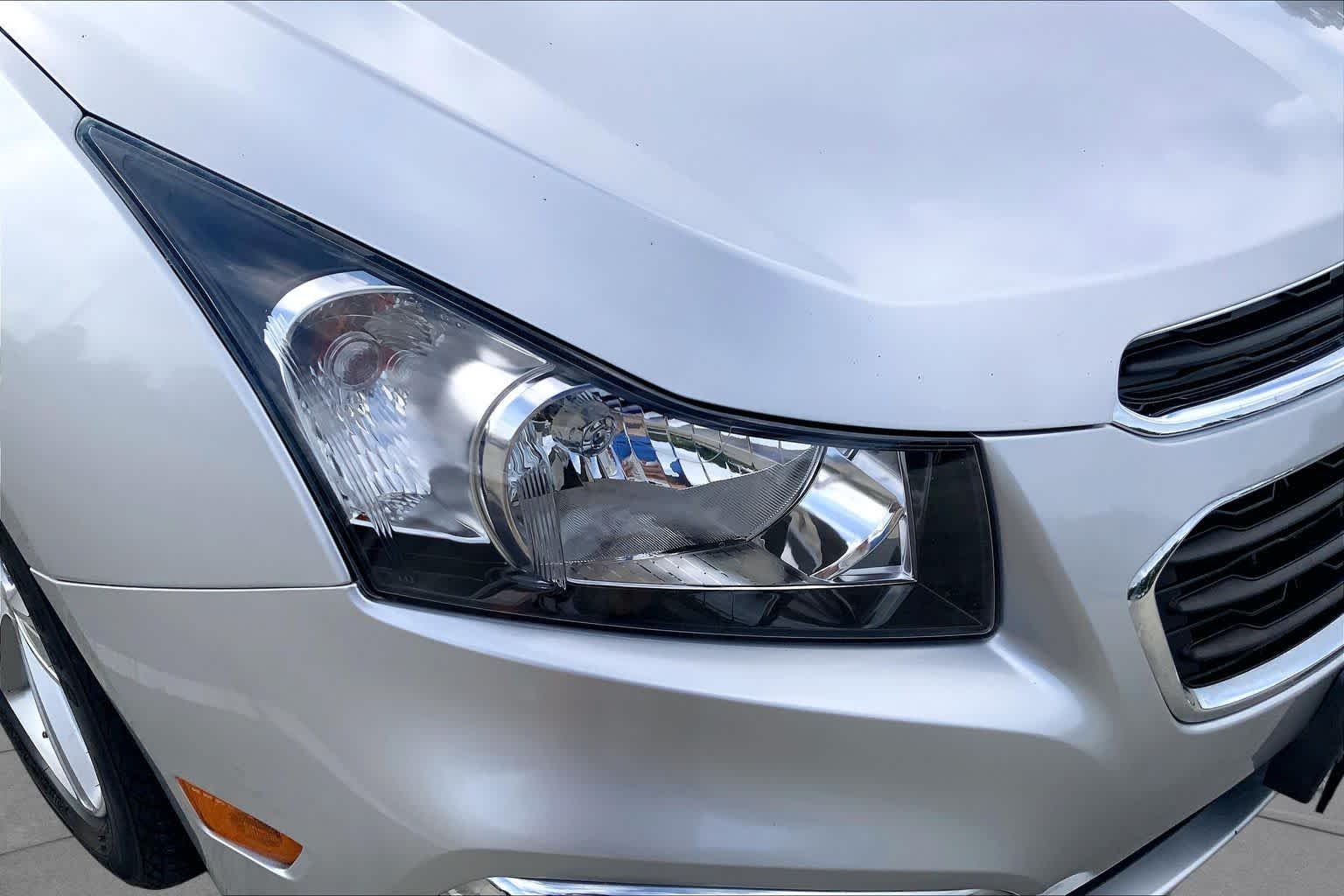 Used 2016 Silver Ice Metallic Chevrolet LT image 25