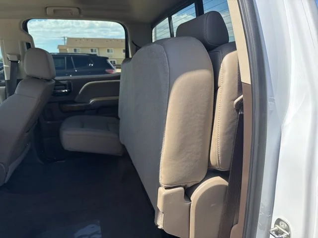 Used 2018 WHITE FROST TRICOAT GMC SLT image 41