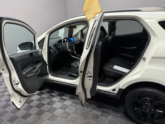 Used 2022 White Ford SES image 13