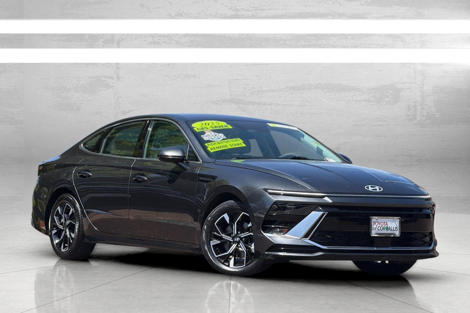 Used 2025 Portofino Gray Hyundai SEL image 2