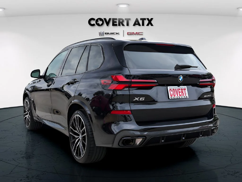 Used 2026 Black BMW sDrive40i image 5