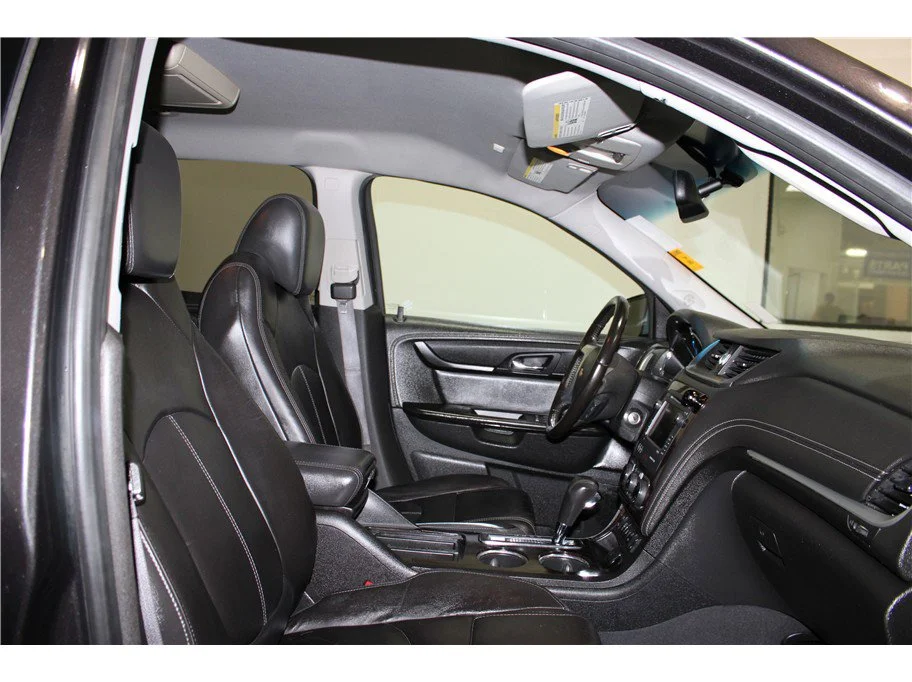 Used 2015 Tungsten Metallic Chevrolet LT image 22