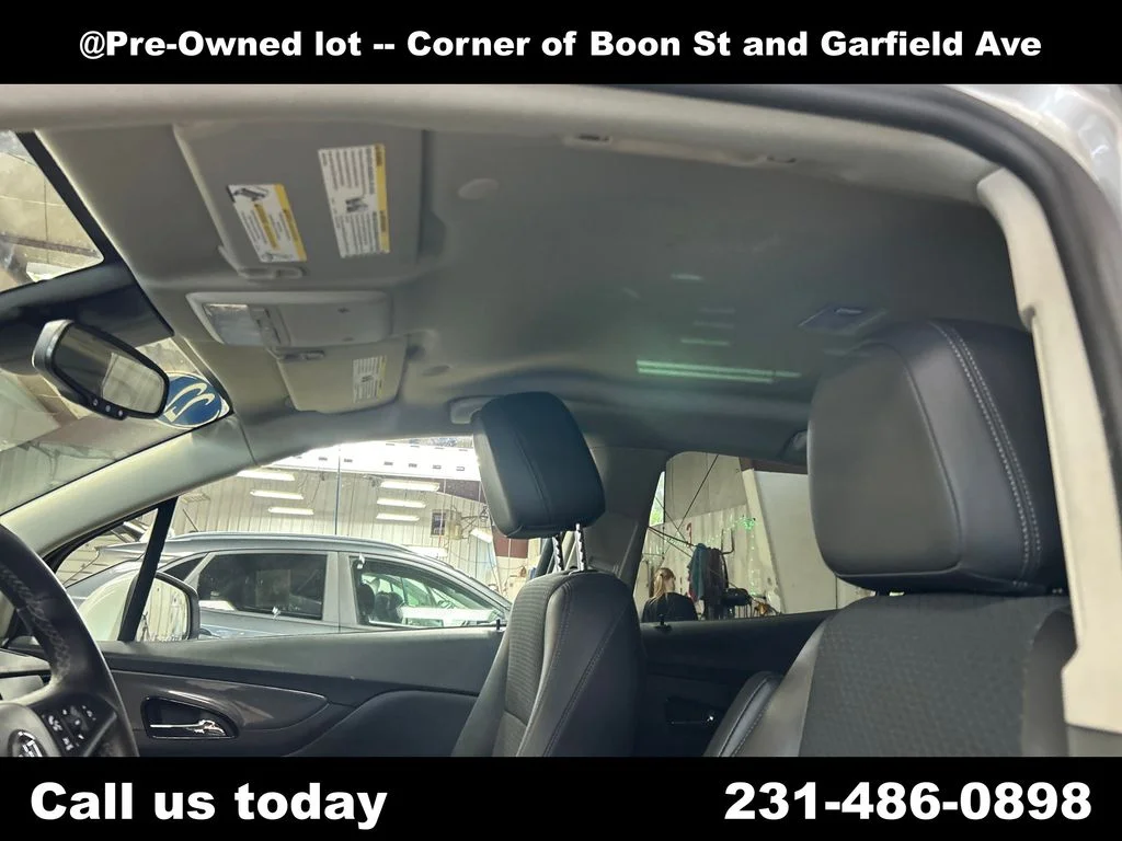 Used 2022 Silver Buick Preferred image 13