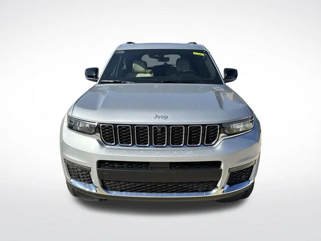 New 2025 Silver Jeep Limited image 2