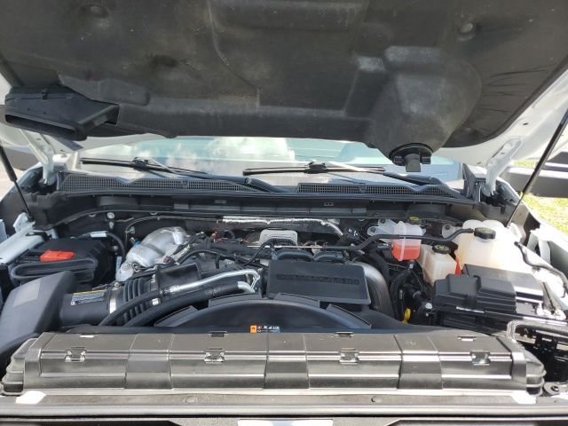 Used 2025 White GMC AT4 image 11