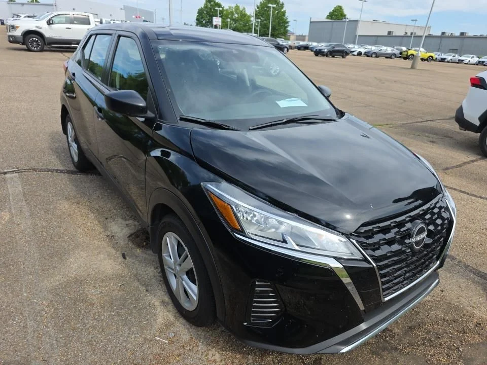 2024 Nissan Kicks 1.6 S's photo