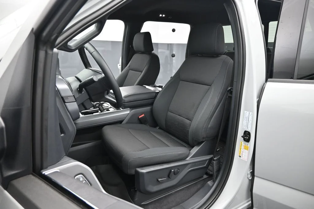 New 2026 Avalanche Ford XLT image 8