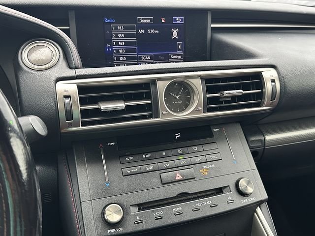 Used 2016 White Lexus 200t image 29