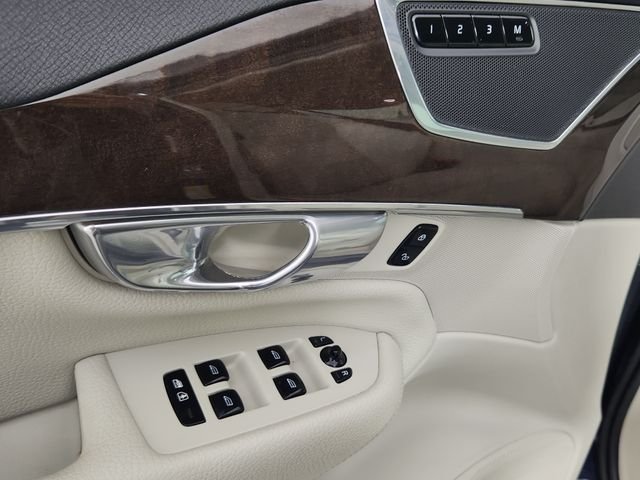 2016 Volvo XC90 Momentum - Photo 12
