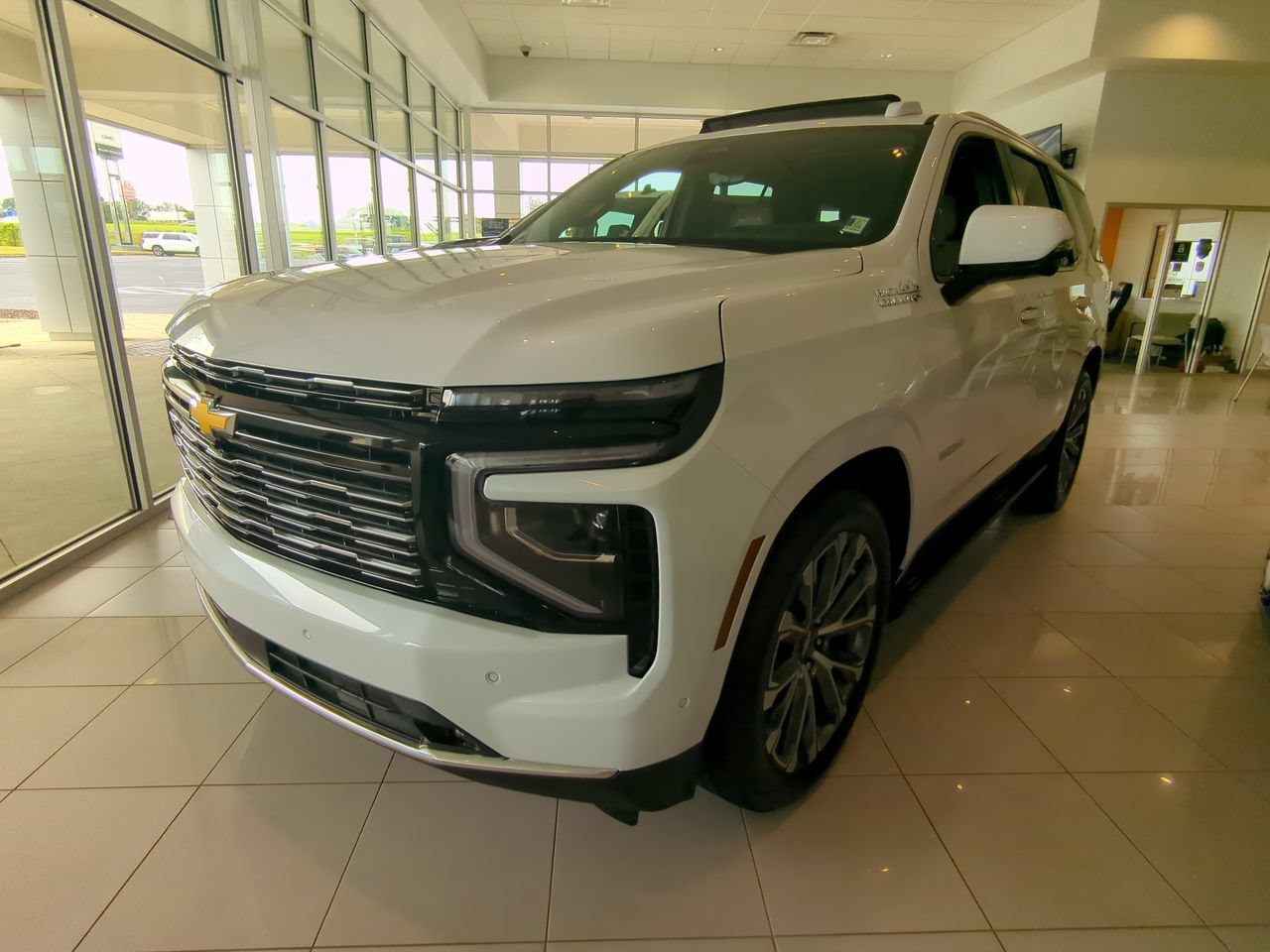 New 2026 Polar White Tricoat Chevrolet High Country image 6