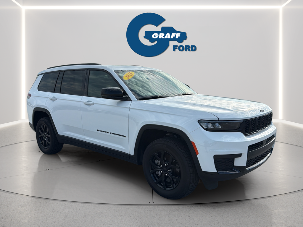 Used 2025 White Jeep Altitude X image 3