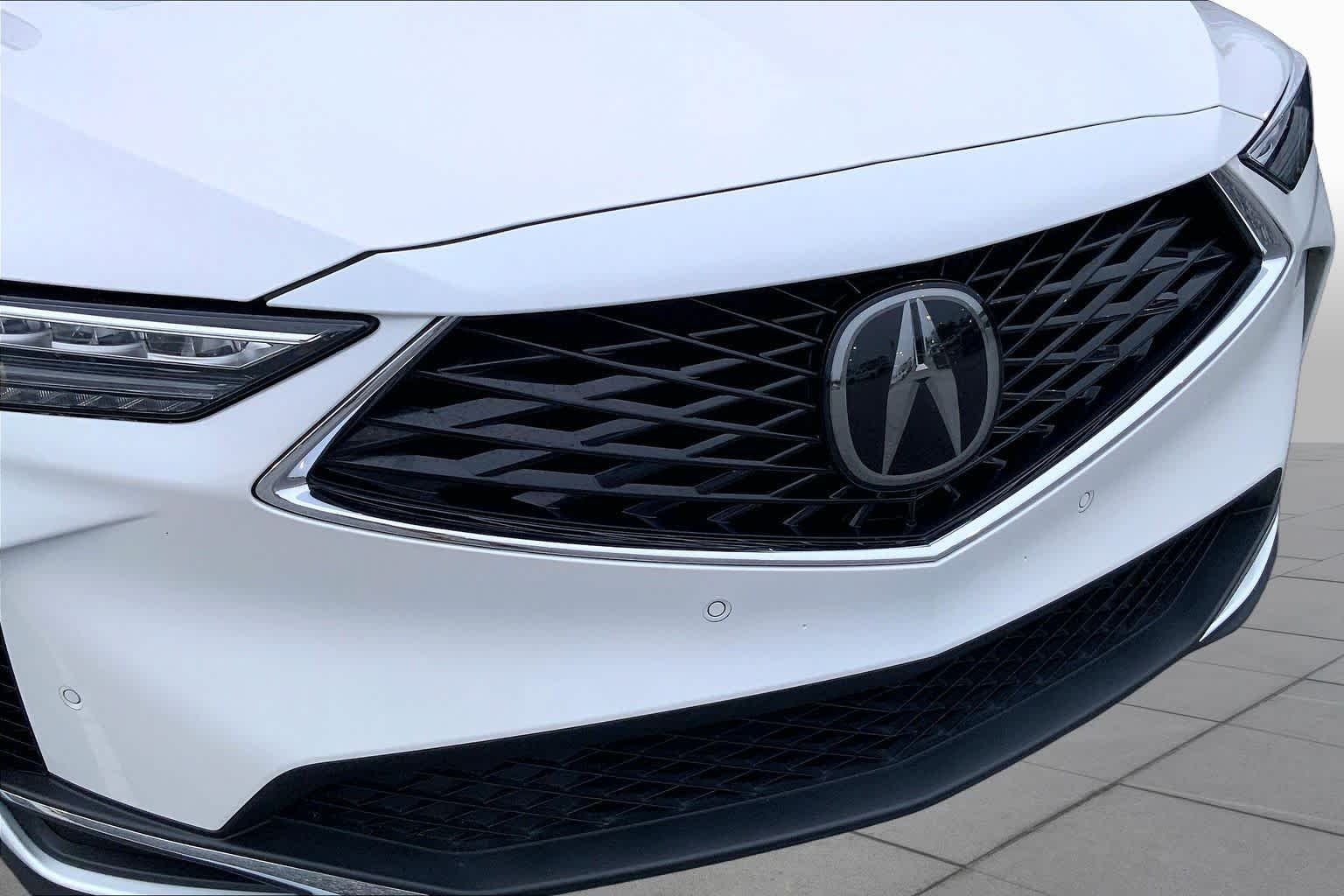 Used 2025 Platinum White Pearl Acura w/Technology Package image 29