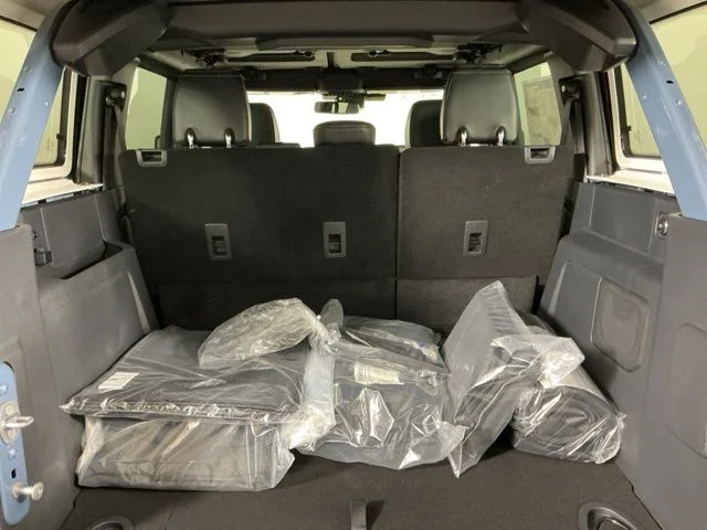 New 2025 Azure Gray Metallic Tri-Coat Ford Badlands image 30