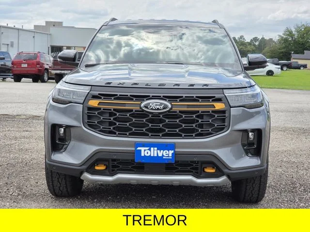 New 2026 Carbonized Gray Metallic Ford Tremor® image 3