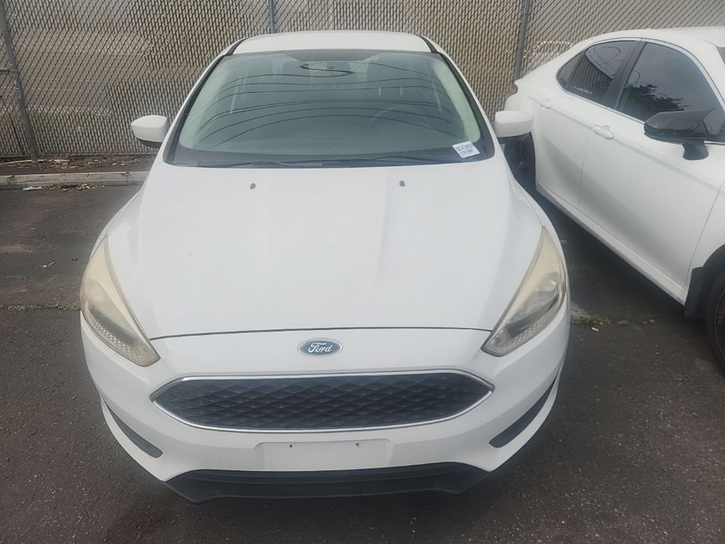 Used 2018 White Ford SE image 2