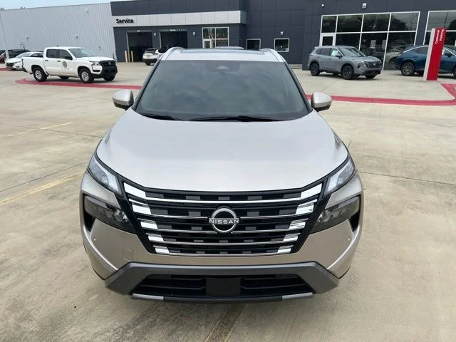 Used 2024 Gold Nissan SL image 2