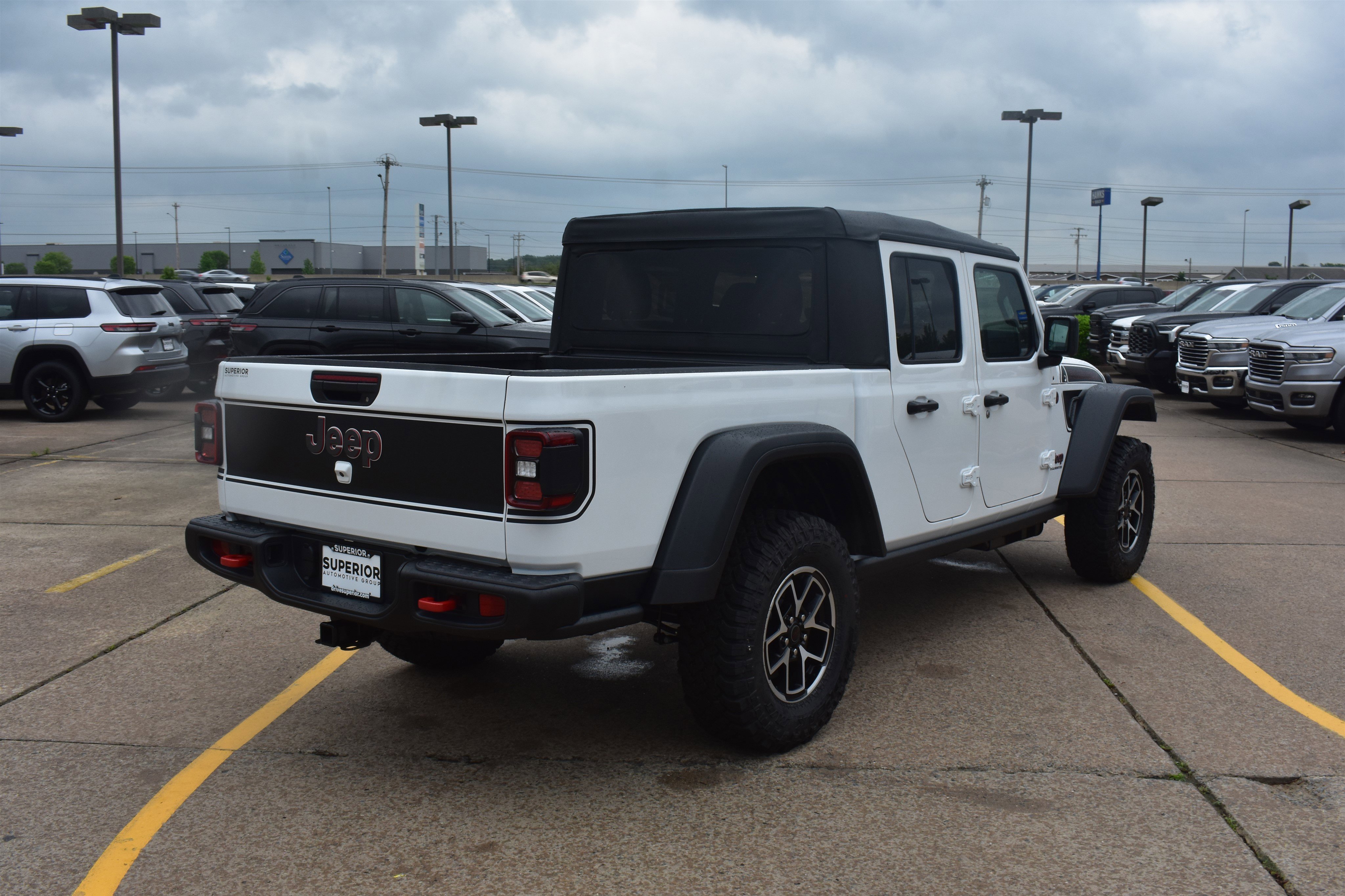 New 2026 Bright White Clear-Coat Exterior Paint Jeep Shadow Ops image 5