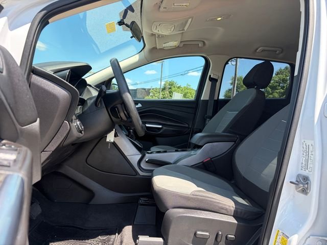 Used 2014 Oxford White Ford SE image 12