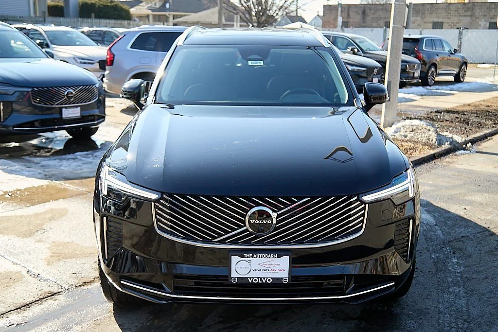 New 2026 Onyx Black Volvo Plus image 5